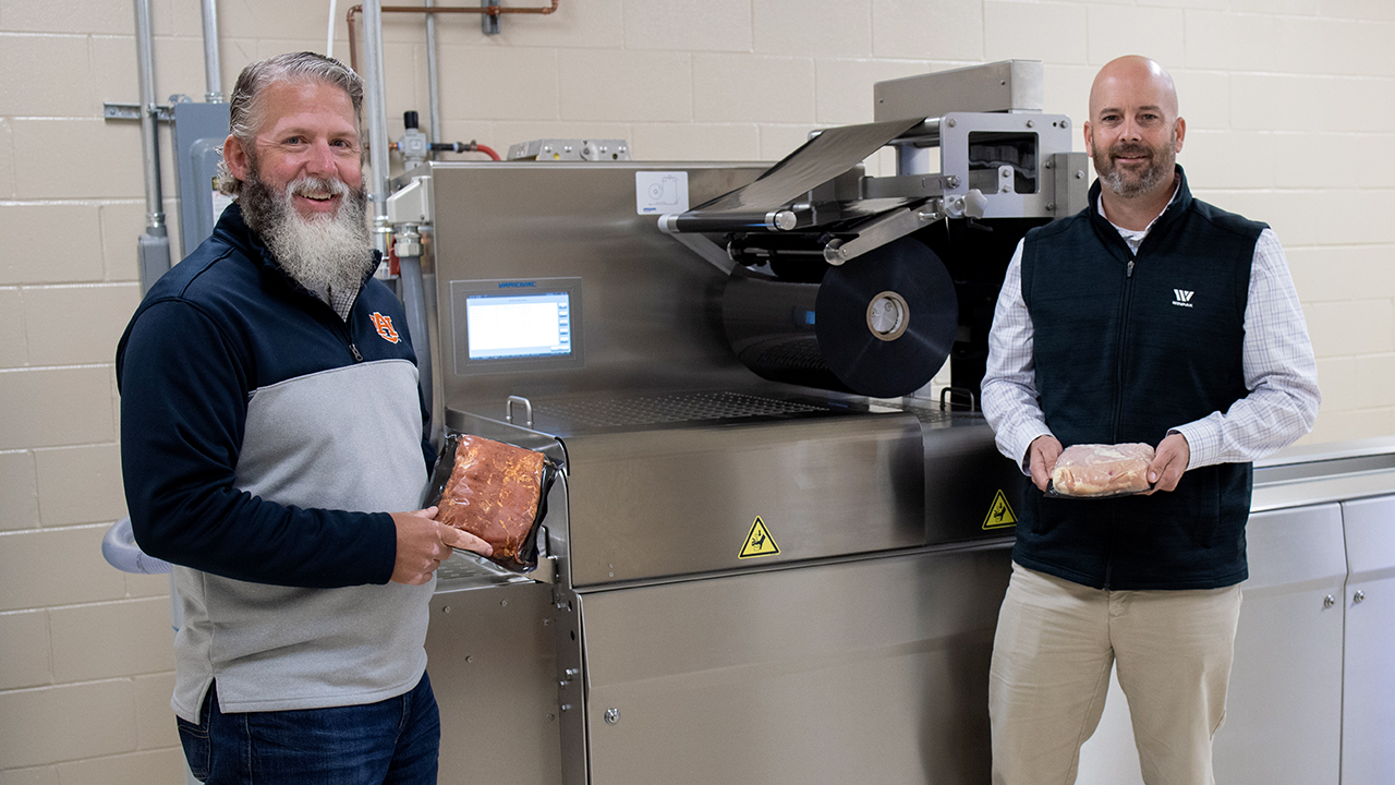 Winpak-Global-Packaging-Manufacturer-Auburn-Meat-Lab-ANSC-Jason-Sawyer